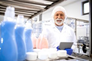 Så säkerställer du spårbarhet och märkning i kosmetikindustrin